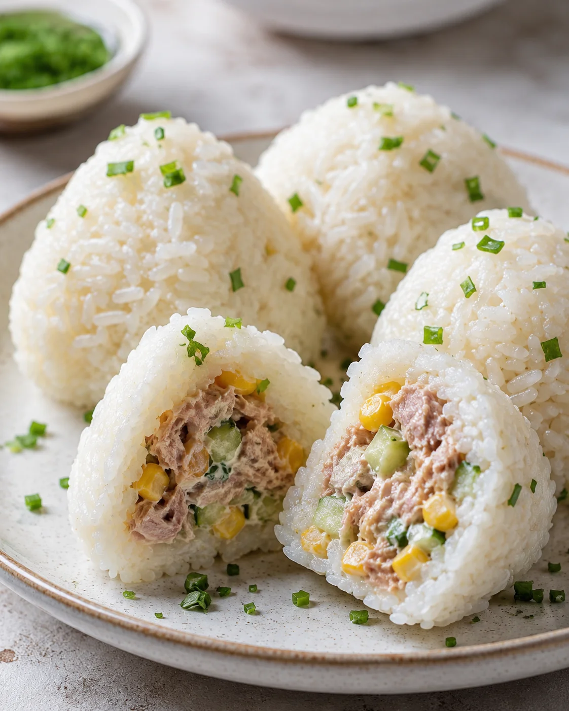 Рисові кульки з тунцем